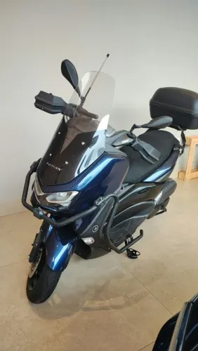 NMax Yamaha Baixa Km com acessórios