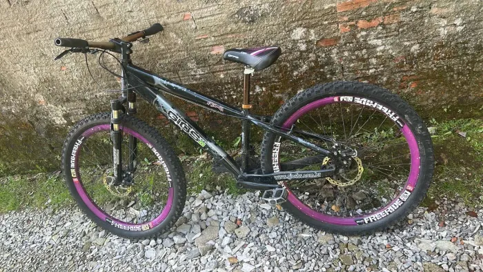 Bicicleta gios em ótimo estado