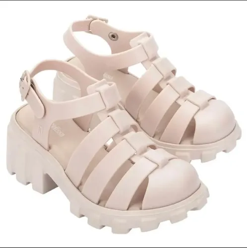 Vendo Melissa Megan Número 27