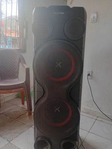 Vendo caixa de som POLYVOC