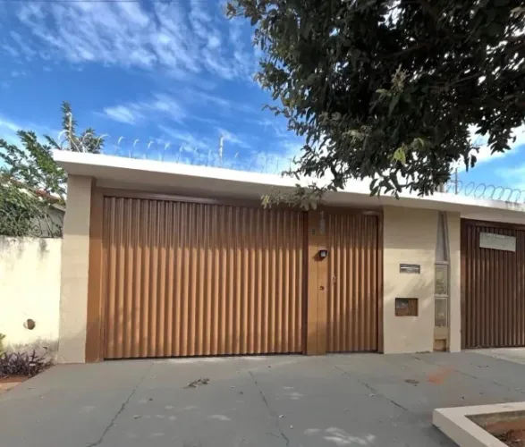 ¨ Casa a venda no Cordeiro - 228.000,00