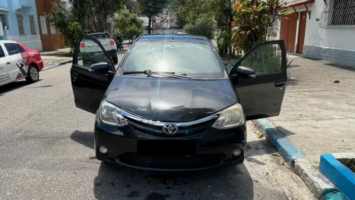 Toyota Etios XLS Sedan 1.5 Flex 16V 4P Mec. 2015