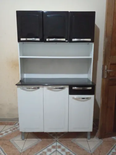 Vendo Este Armário