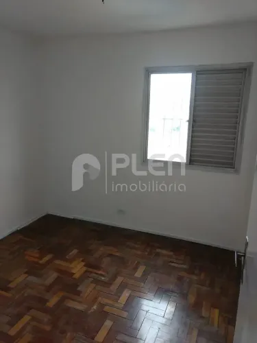 Apartamento na Aclimação com 2 quartos mais dependência de empregada