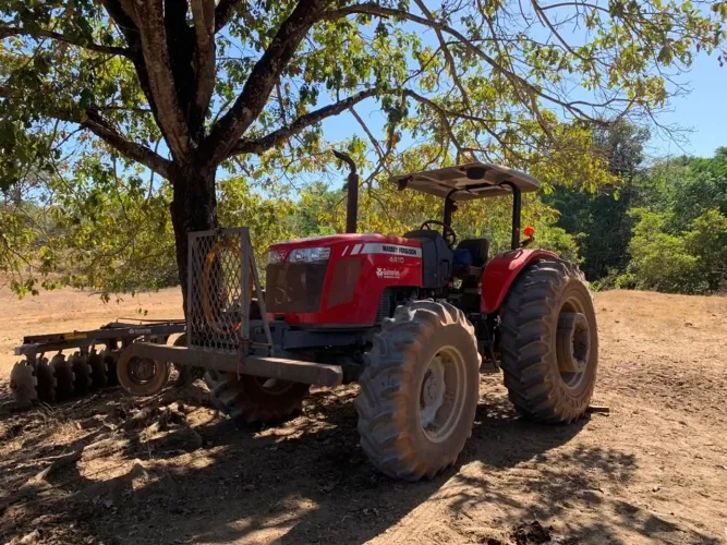 Trator massey MF 4410