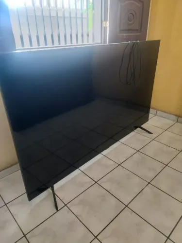 TV 75 polegadas da Samsung com defeito