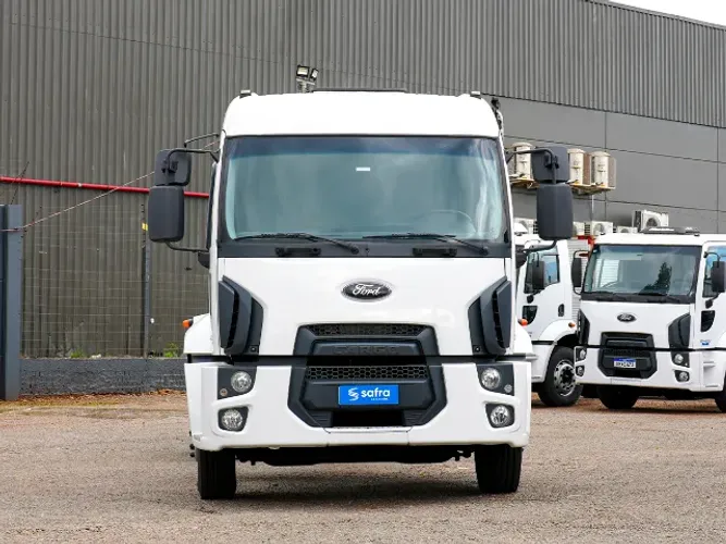 Ford Cargo 2429 6x2 2014