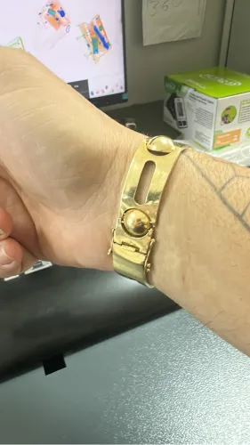 Vendo bracelete ouro 18k pesando 25.8 gramas maciço 
