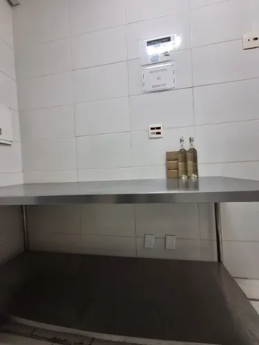 Bancada de Inox Industrial - R$ 1.100