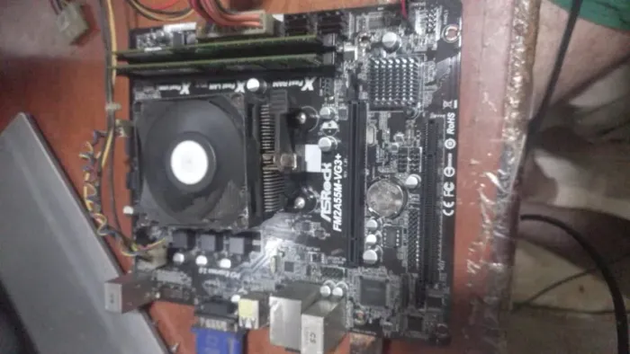 Kit de placa mãe FM2 com A4 4000 e 4GB ddr3