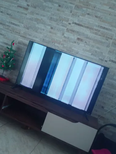 Tv TCL 39'' (com defeito na tela)
