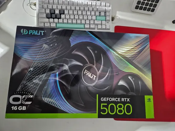 Placa de video RTX 5080 Palit Gamerock OC