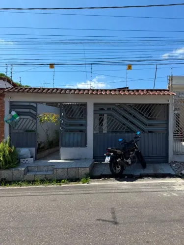VENDE-SE CASA CONJ. ARIRI BOLONHA