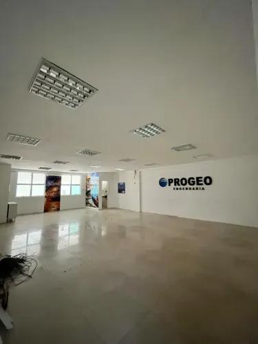 ALUGO SALA COMERCIAL NO APPIANI HOLANDESES 3° ANDAR