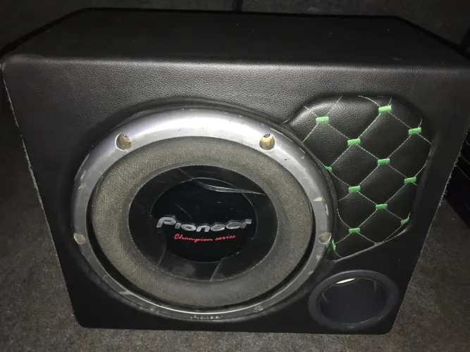 Subwoofer Pioneer Cara Preta na Caixa 