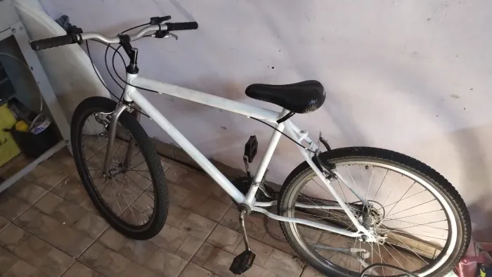 Vende-se    2  bicicletas 