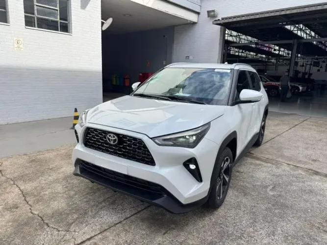 Toyota Yaris Cross XRE 1.5 16V 5p Aut. 2026