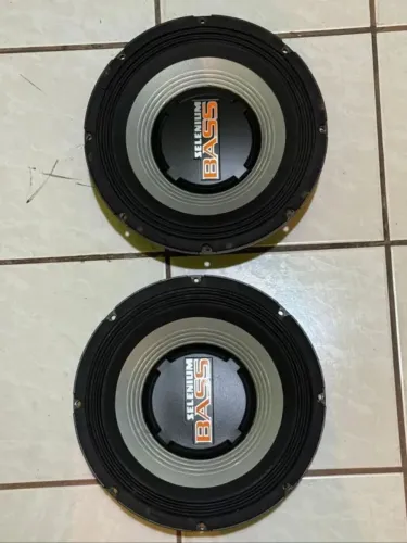 Vendo ou troco em alto falante de 6 polegadas