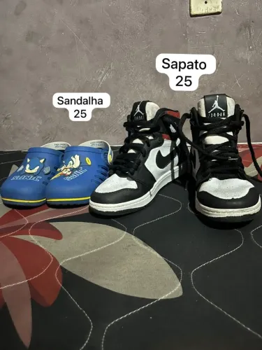 Vende-se sapatos