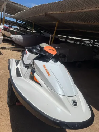 Vendo jetski Seadoo 130 2010