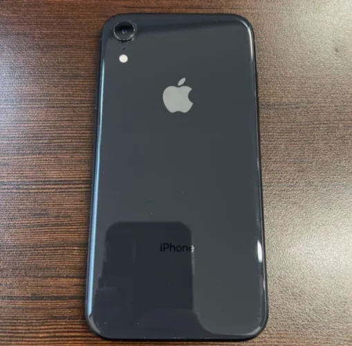 iPhone XR semi novo