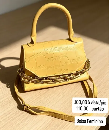 Bolsa Feminina Disponível na cor Amarela Manteiga