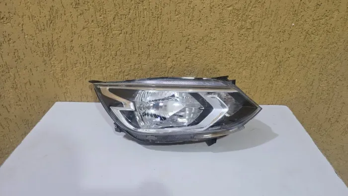 Farol direito Onix 2020/2021/2022/2023/2024/2025