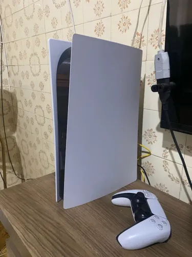 Ps5 digital 1 mês de uso, não vendo pela OLX 