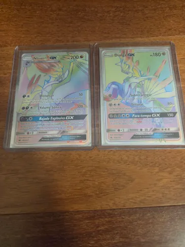 Pokemom - Conjunto arco-iris que inclui um Dialga e um Noivern