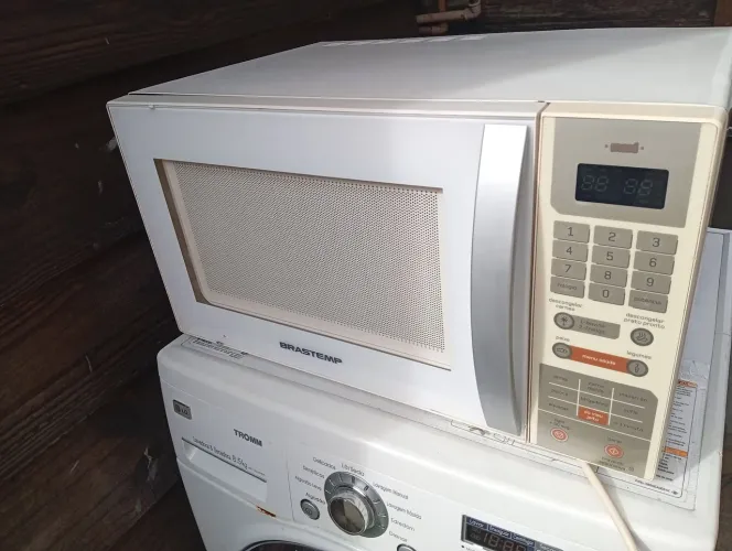 Microondas Brastemp 30 litros funcionando perfeitamente