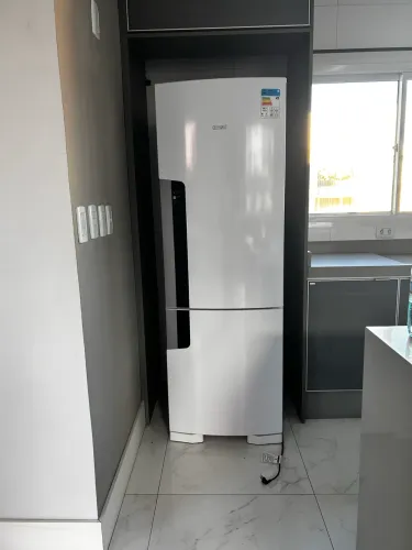 Geladeira Cônsul Duplex Frost Free com Freezer em baixo 