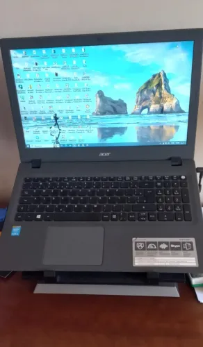 Notebook Acer E5-573-54ZV - Intel Core i5-5200U - RAM 8GB - HD 1TB - LED 15.6" - Windows10