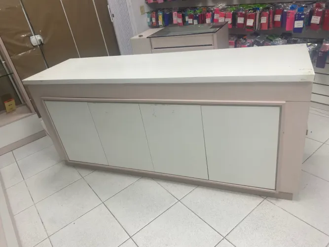 Balcão ideal para roupa Loja De Celular qualquer outro modelo de loja
