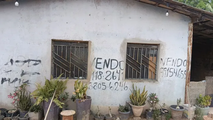 Vendo casa no bairro Laura Moreira!