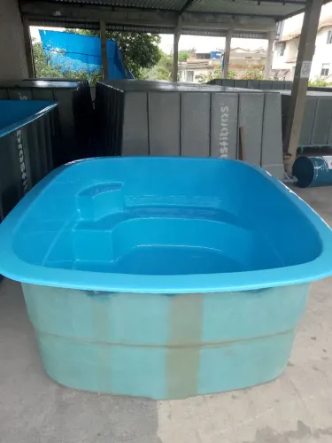 Piscina de fibra 2.75x2.25x1m