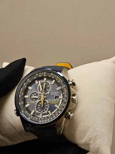 Relógio Citizen Eco Drive Blue Angels World Chronograph. Sem uso. Como novo.