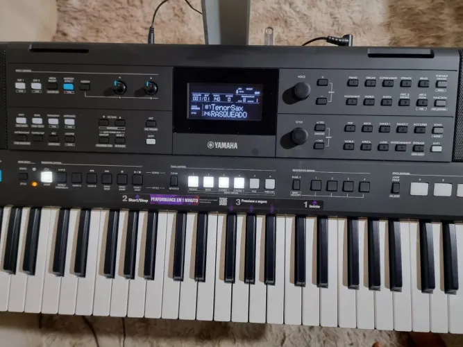 Teclado arranjador Yamaha E483 ( novo)