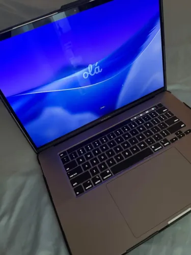 MacBook Pro 2022 - Estado de Novo