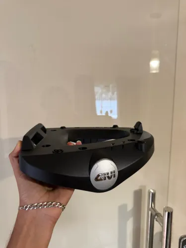 Base Medalhão GIVI Monolock, NOVO!!!!