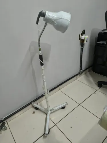 Pedestal Artipé Lâmpada Infravermelho Bivolt Ajustável