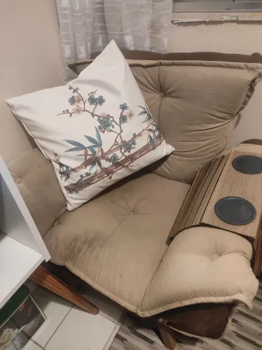 02 poltronas