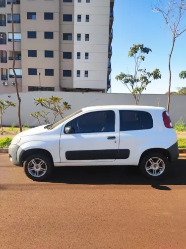 Fiat Uno Vivace 1.0 EVO Fire Flex 8V 3P 2012