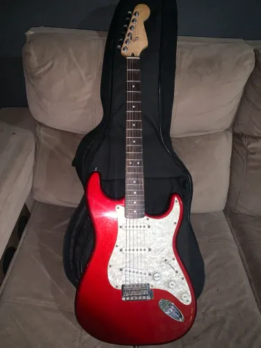 Guitarra stratocaster