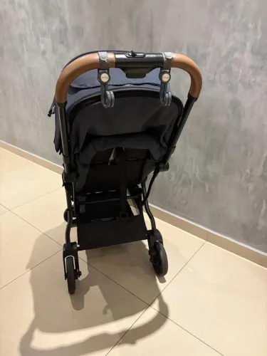 Carrinho Maxi-Cosi Eva2 Compacto - Pouco Uso - Completo com Adaptadores + Mosquiteiro