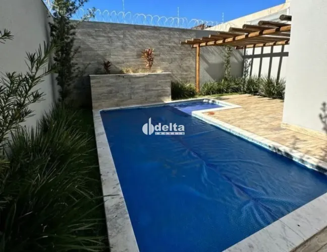 Casa Mobiliada disponível para locação no bairro Jardim Karaíba em Uberlândia-MG