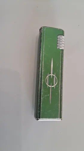 Isqueiro antigo Mini Madson Gas lighter nao está funcionando precisa de fluído 