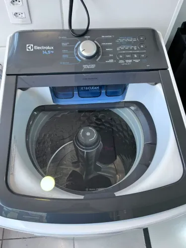 VENDE-SE MÁQUINA DE LAVAR