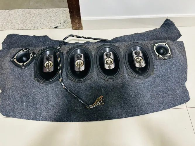 4x Alto-falantes 6x9 Pioneer + 2x Super Tweeters JBL