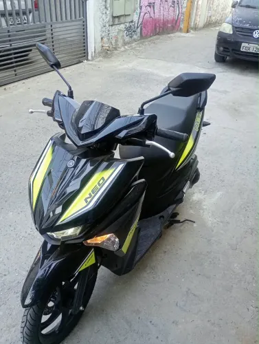 Moto nova  Neo 2024 e baixo KM 