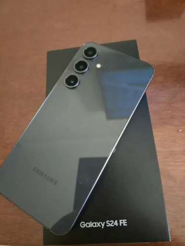 Samsung Galaxy S24 FE 256GB 5G Impecável
